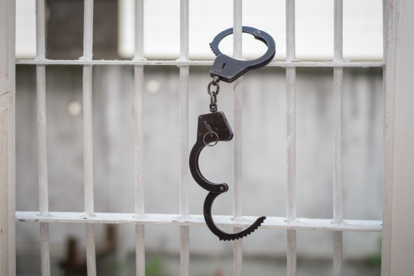В Западной Грузии задержан обвиняемый в педофилии. Он преследовал девочек в соцсетях В Западной Грузии задержан обвиняемый в педофилии. Он преследовал девочек в соцсетях
