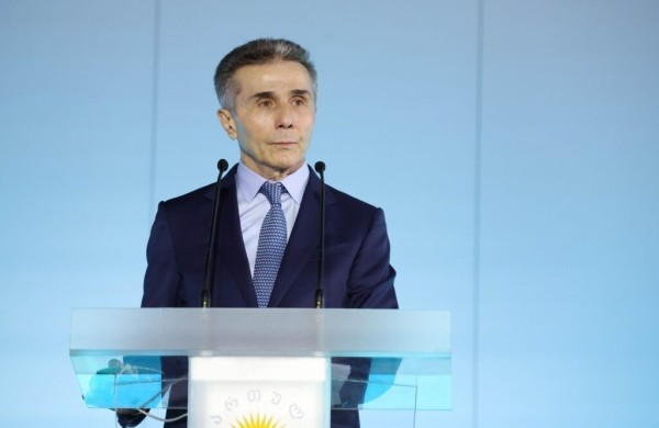 Бидзина Иванишвили заявил, что Грузия должна извиниться перед осетинами за 2008 год Бидзина Иванишвили заявил, что Грузия должна извиниться перед осетинами за 2008 год