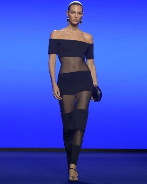 Матильда Гварлиани с Адрианой Лимой, Кендалл Дженнер и другими звездами – фото с показа Schiaparelli в Париже