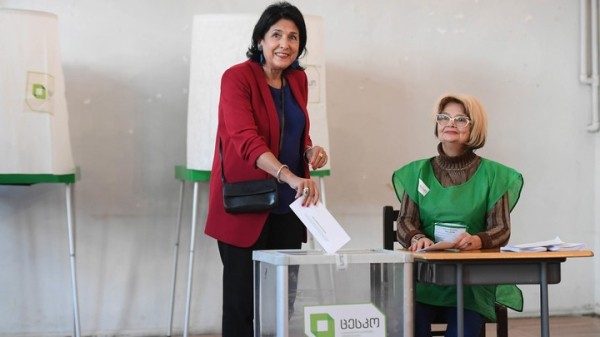 ЦИК обвинил президента Грузии в причинении ущерба избирательному процессу