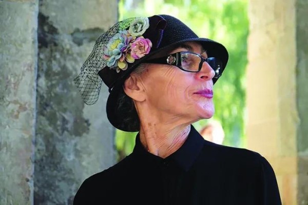 «Я никогда серьезно не задумывалась о замужестве, а просители руки конечно были» - что рассказывает колоритный гид по Светицховели о своей профессии и родстве с Буду Зивзивадзе? «Я никогда серьезно не задумывалась о замужестве, а просители руки конечно были» - что рассказывает колоритный гид по Светицховели о своей профессии и родстве с Буду Зивзивадзе?