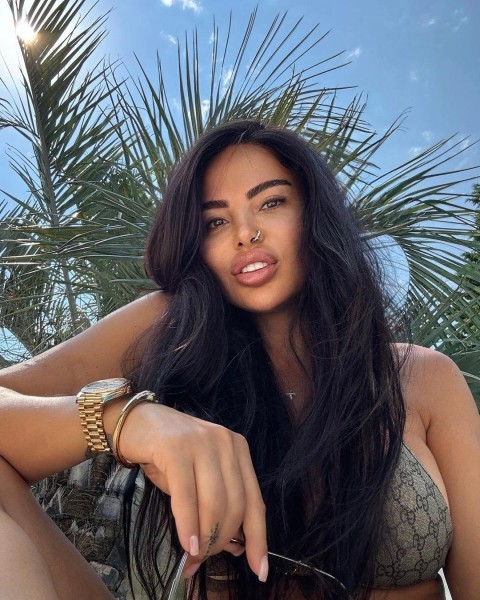 «Они много путешествуют, и он часто балует Шорену дорогими подарками» - кто он, грузинский «тайный бизнесмен» рядом с Бегашвили: фото папарацци