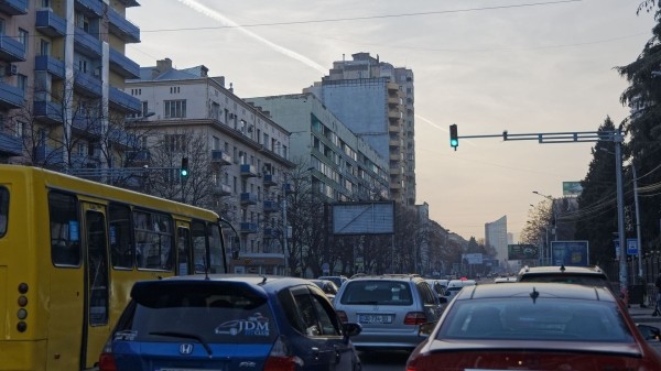 Вниманию автомобилистов! В центре Тбилиси вводят ограничения из-за марафона