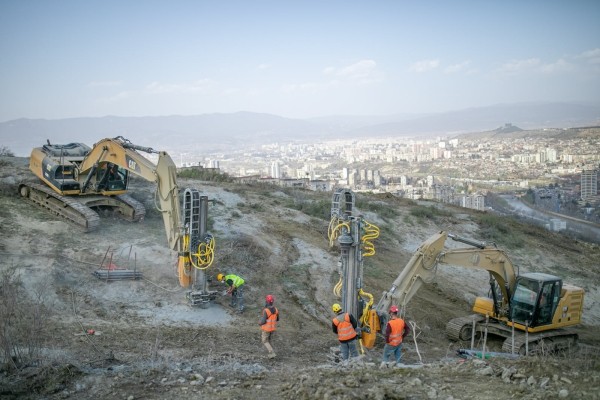 В Тбилиси задержан владелец строительной компании, аварийный дом которой пришлось расселять В Тбилиси задержан владелец строительной компании, аварийный дом которой пришлось расселять