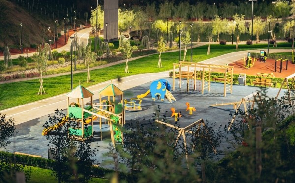 Как выглядит самый большой парк Тбилиси - "Два озера и соединяющая их река, кафе, беседки" (фото) Как выглядит самый большой парк Тбилиси - "Два озера и соединяющая их река, кафе, беседки" (фото)