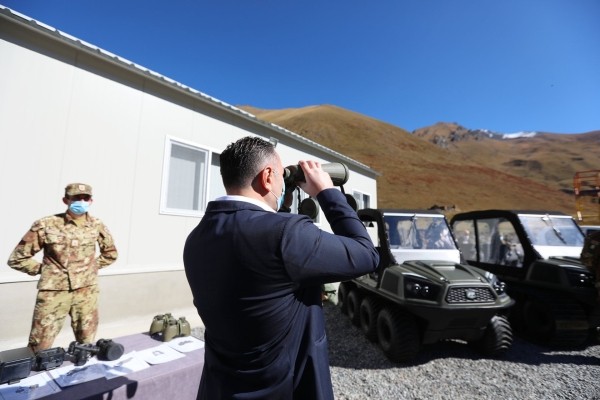 Глава МВД Грузии говорит, что попавшие под санкции силовики получают зарплату в обычном порядке Глава МВД Грузии говорит, что попавшие под санкции силовики получают зарплату в обычном порядке