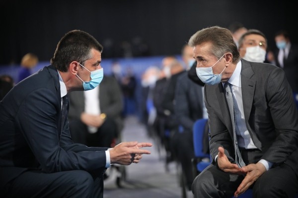 «Готовил Грузию к войне» — Иванишвили обрушился с обвинениями на экс-премьера Гахария «Готовил Грузию к войне» — Иванишвили обрушился с обвинениями на экс-премьера Гахария