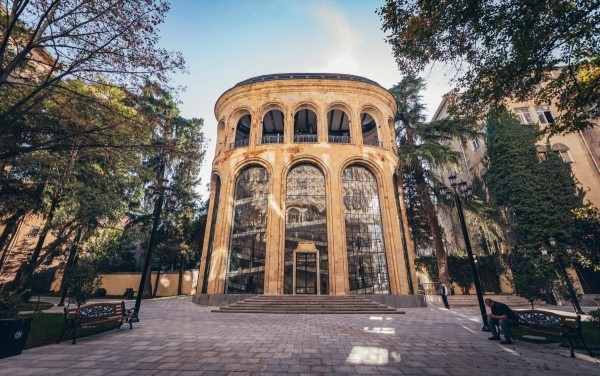 В Тбилиси запустили канатную дорогу до парка Мтацминда – часы работы и тарифы В Тбилиси запустили канатную дорогу до парка Мтацминда – часы работы и тарифы