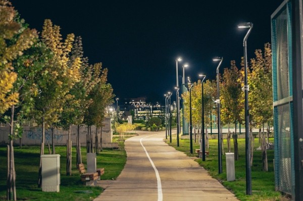 Как выглядит самый большой парк Тбилиси - "Два озера и соединяющая их река, кафе, беседки" (фото) Как выглядит самый большой парк Тбилиси - "Два озера и соединяющая их река, кафе, беседки" (фото)