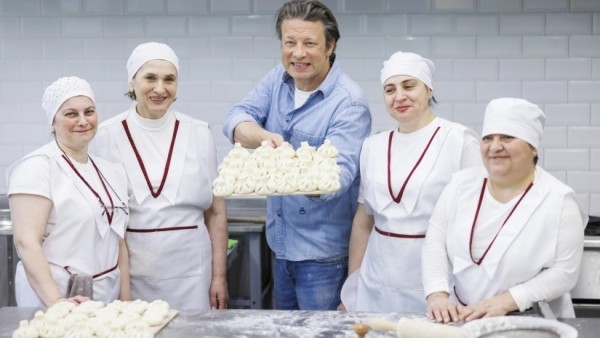 СМИ узнали стоимость рекламной кампании о Грузии с британским поваром Джейми Оливером СМИ узнали стоимость рекламной кампании о Грузии с британским поваром Джейми Оливером