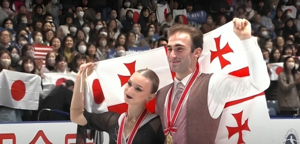 Фигуристы из Грузии впервые выиграли этап Гран-при по фигурному катанию в Токио Фигуристы из Грузии впервые выиграли этап Гран-при по фигурному катанию в Токио