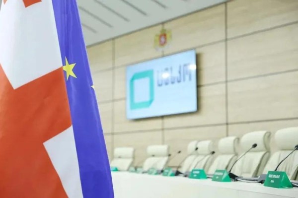 ЦИК Грузии вручит вновь избранным членам парламента временные удостоверения