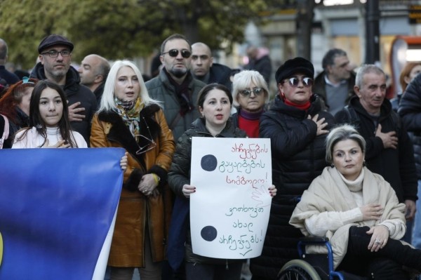 Акция с требованием проведения новых выборов завершилась в Тбилиси