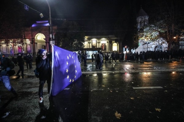 Евросоюз сожалеет о решении грузинского правительства приостановить переговоры о членстве Евросоюз сожалеет о решении грузинского правительства приостановить переговоры о членстве