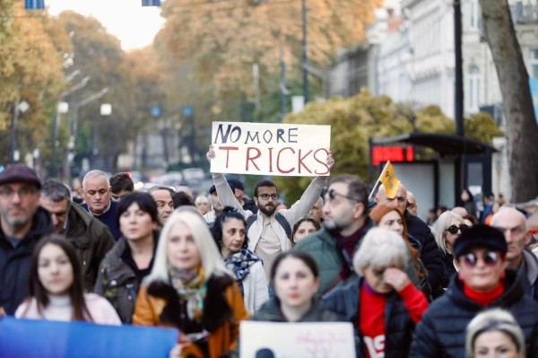 Более 55% граждан Грузии считают новые выборы возможностью выхода из политического кризиса