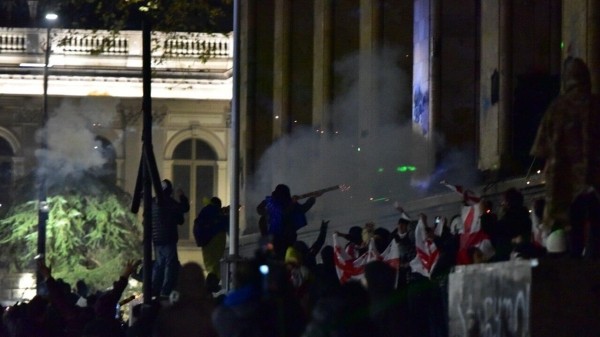 В Грузии вводят строгие правила продажи и использования пиротехники В Грузии вводят строгие правила продажи и использования пиротехники