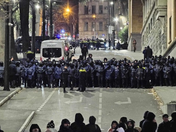 «Мы приняли решение отложить зажжение новогодней елки, праздничное мероприятие» - специальное заявление Каладзе