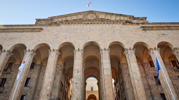 Зарплаты депутатов парламента Грузии вырастут с 1 января