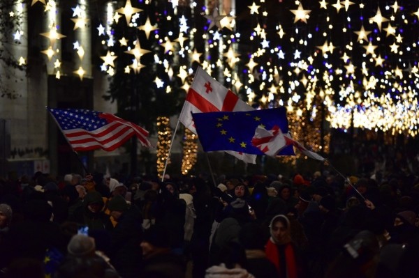 Тбилиси, 18 декабря. Хроника протестов Тбилиси, 18 декабря. Хроника протестов