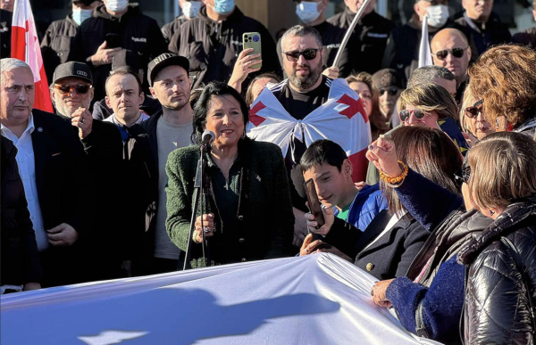 Зурабишвили начала турне по регионам Грузии с Зугдиди