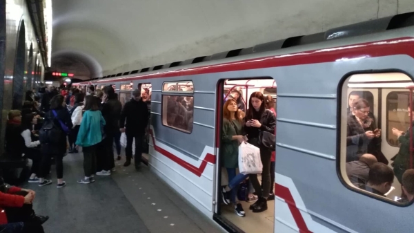 Одна ветка метро в Тбилиси не работает уже два часа Одна ветка метро в Тбилиси не работает уже два часа