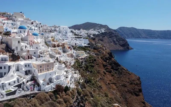 «Бассейны опустели... Наихудшим сценарием будут толчки магнитудой 6,0» - Какова ситуация на Санторини сейчас, после сотен землетрясений «Бассейны опустели... Наихудшим сценарием будут толчки магнитудой 6,0» - Какова ситуация на Санторини сейчас, после сотен землетрясений