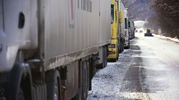 Верхний Ларс 12 апреля: въезда в Грузию ожидают более 3 тысяч большегрузов Верхний Ларс 12 апреля: въезда в Грузию ожидают более 3 тысяч большегрузов