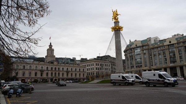 Движение транспорта в центре Тбилиси будет ограничено 26 мая Движение транспорта в центре Тбилиси будет ограничено 26 мая