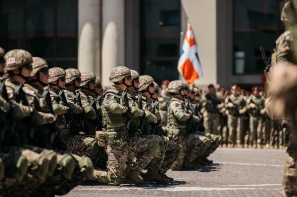 Идет подготовка к Дню независимости — Помимо площади Свободы, призывники присягнут еще в пяти исторических местах в масштабе страны