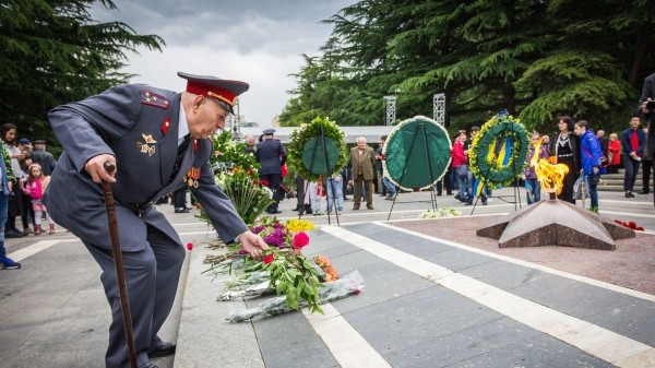 Ко Дню Победы: сколько ветеранов ВОВ в Тбилиси получили финансовую помощь от властей?