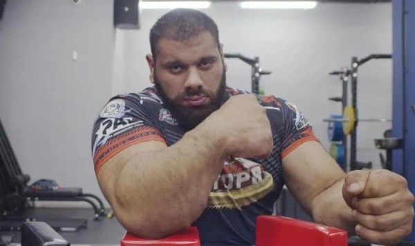 Очередной триумф грузинского «Халка» - Леван Сагинашвили по-прежнему чемпион мира Очередной триумф грузинского «Халка» - Леван Сагинашвили по-прежнему чемпион мира