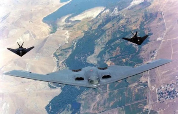 B-2 Spirit стоимостью 2 миллиарда долларов — каковы возможности бомбардировщика, с помощью которого США нанесли удар по ядерным объектам Ирана