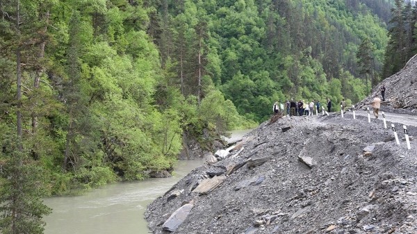 Самая опасная дорога в Грузии закрылась