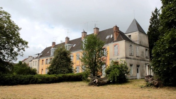 В грузинском поместье во Франции будет разбит виноградник