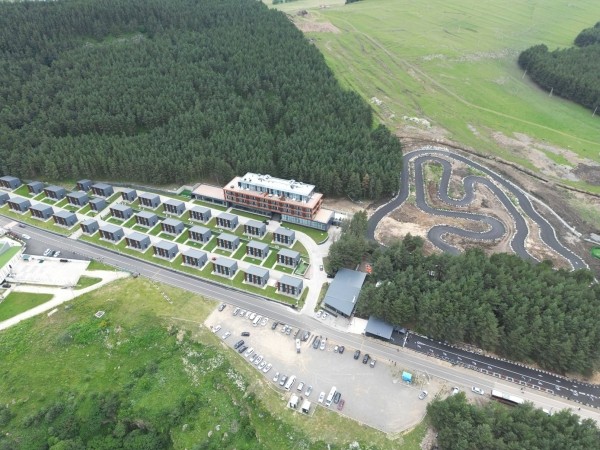 От рекордсмена Гиннесса - «Бриллиантового моста» до «Диснейленда» региона: Kass Land создал в Грузии лучший парк аттракционов