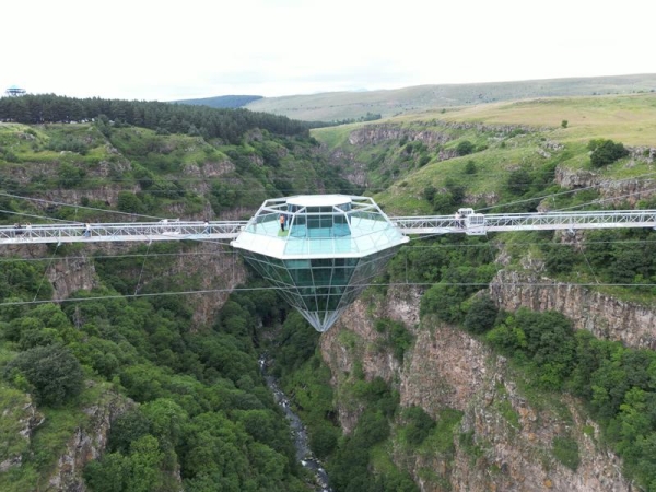 От рекордсмена Гиннесса - «Бриллиантового моста» до «Диснейленда» региона: Kass Land создал в Грузии лучший парк аттракционов