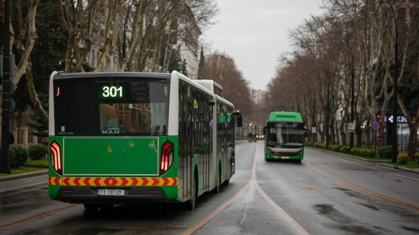 На время ремонта станции метро в Тбилиси назначат дополнительные автобусы
