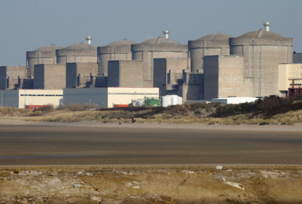 Крупнейшую в Западной Европе АЭС остановили медузы - Что заявляет французская компания?