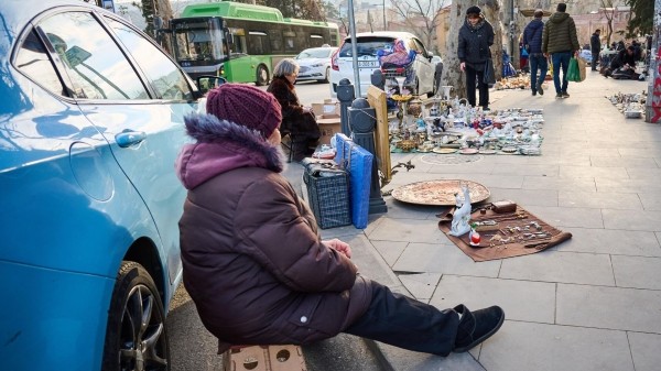 Подарок на 100 летие от мэрии Тбилиси получили с начала года 62 человека Подарок на 100 летие от мэрии Тбилиси получили с начала года 62 человека