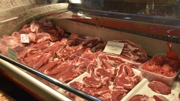 Что мы едим? ДНК осла обнаружили в мясном фарше