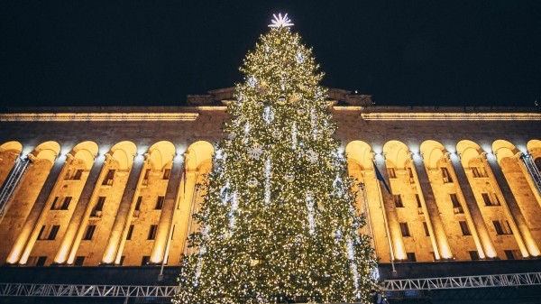 Новый год 2026: главную елку Тбилиси поставят на площади Первой Республики