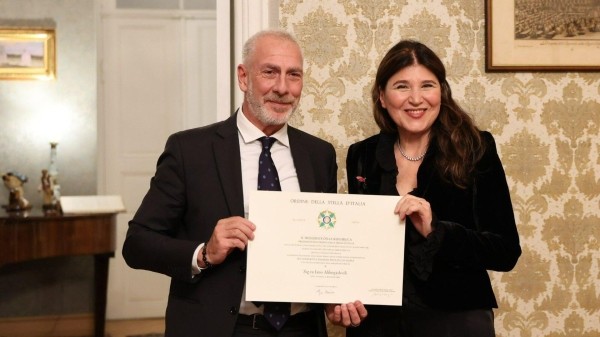 Грузинская оперная певица Яно Алибегашвили удостоена высокой награды Италии