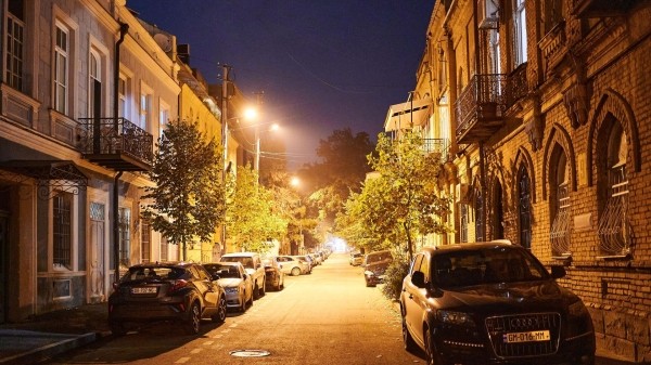 Мэрия будет выкупать квартиры в исторических зданиях Тбилиси Мэрия будет выкупать квартиры в исторических зданиях Тбилиси