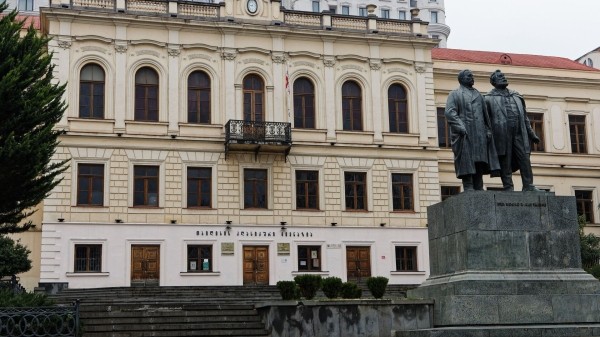 Сколько лет должно длиться школьное образование?