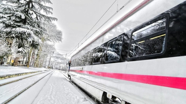 Поезд Тбилиси–Батуми изменит график работы из-за снегопада в Западной Грузии Поезд Тбилиси–Батуми изменит график работы из-за снегопада в Западной Грузии