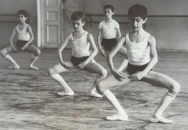 «Сознательно отказался от создания семьи и рождения детей» - трагедии, потеря дом и одиночество как выбор: что пишут российские СМИ о Николае Цискаридзе