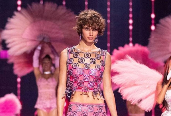 Очередное достижение Матильды - в опросе Models.com она названа избранной моделью читателей в категории &laquo;уличный стиль&raquo;