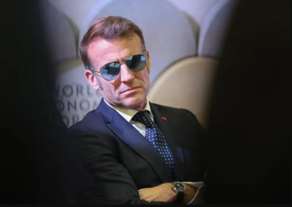 &laquo;Мозги наших детей не продаются&raquo; - новое распоряжение Макрона: Франция запрещает социальные медиа для подростков младше 15 лет