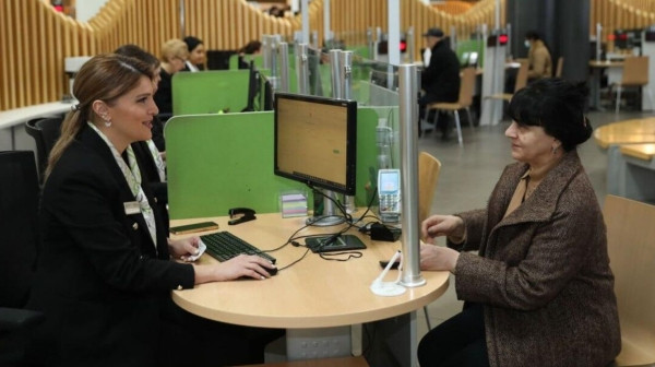 Россияне составляют треть всех имеющих вид на жительство в Грузии