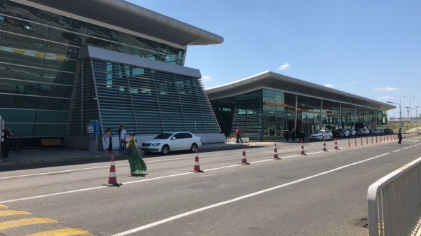 Рейс из Эр-Рияда с гражданами Грузии приземлился в Тбилиси